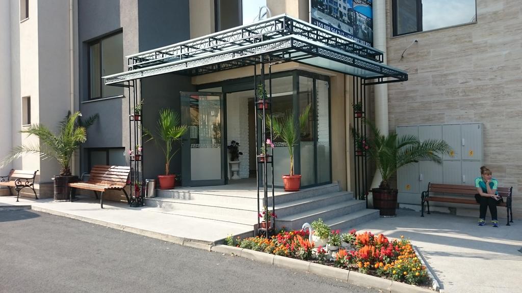 Aria Complex 3*