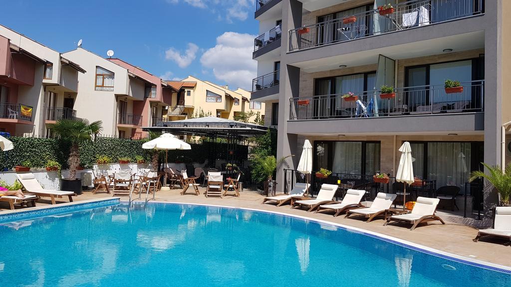 Ξενοδοχείο με διαμερίσματα Aria Complex 3*